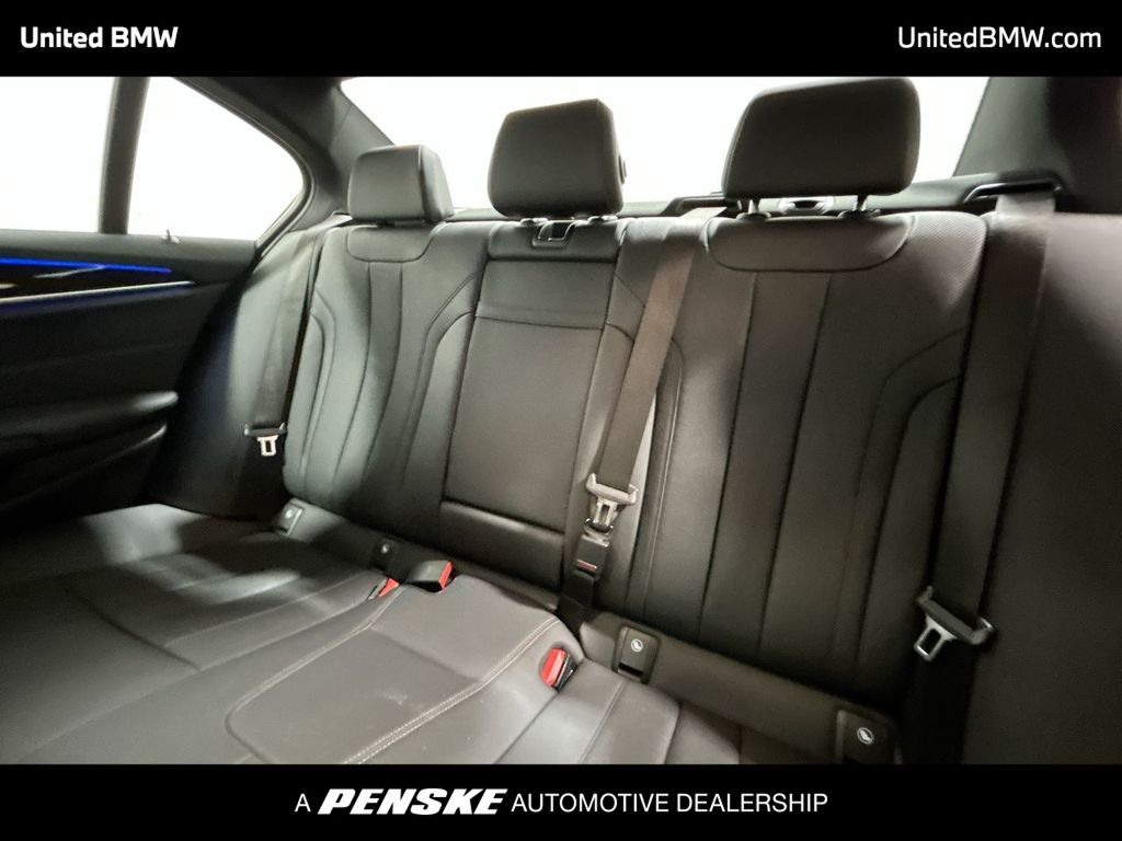 2023 BMW 5 Series 530i 21