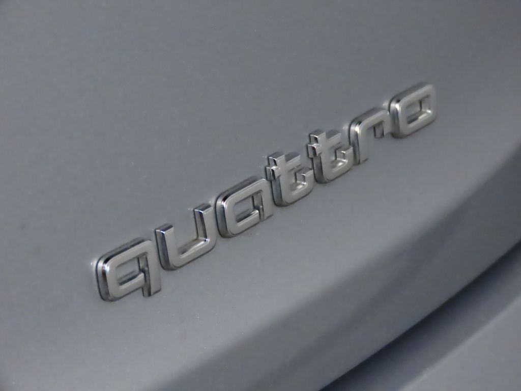 Thumbnail: 2022 Audi e-tron GT - 10