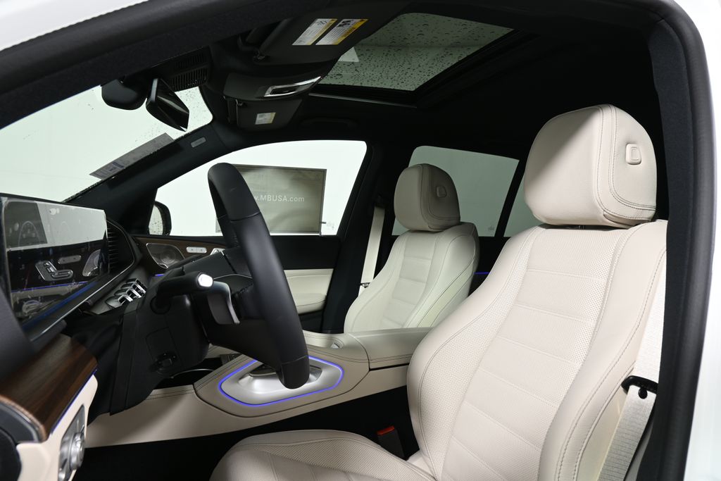 Thumbnail: 2026 Mercedes-Benz GLE - 13