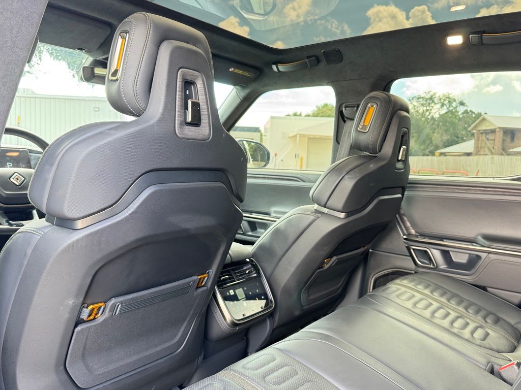2022 Rivian R1T Adventure photo 13