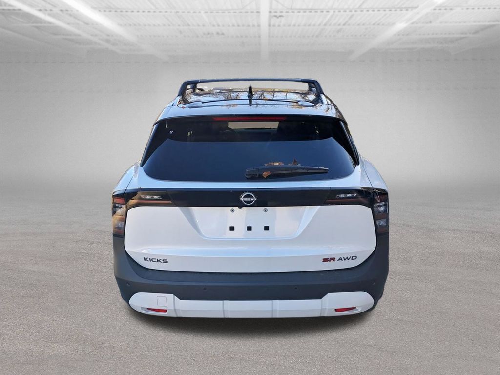 2026 Nissan Kicks SR - 3