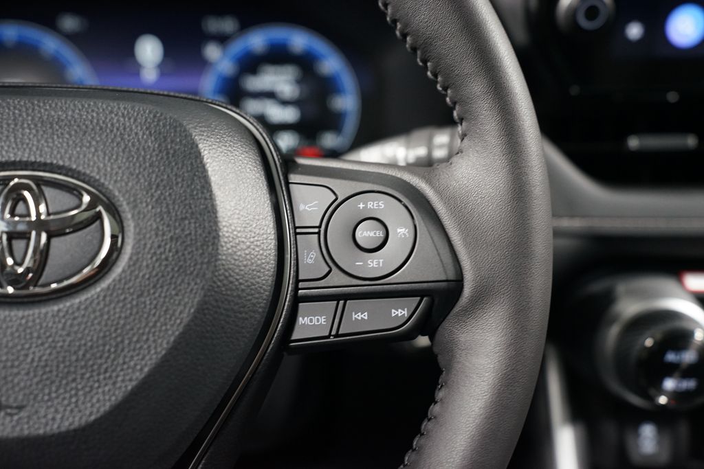 Thumbnail: 2025 Toyota RAV4 - 13