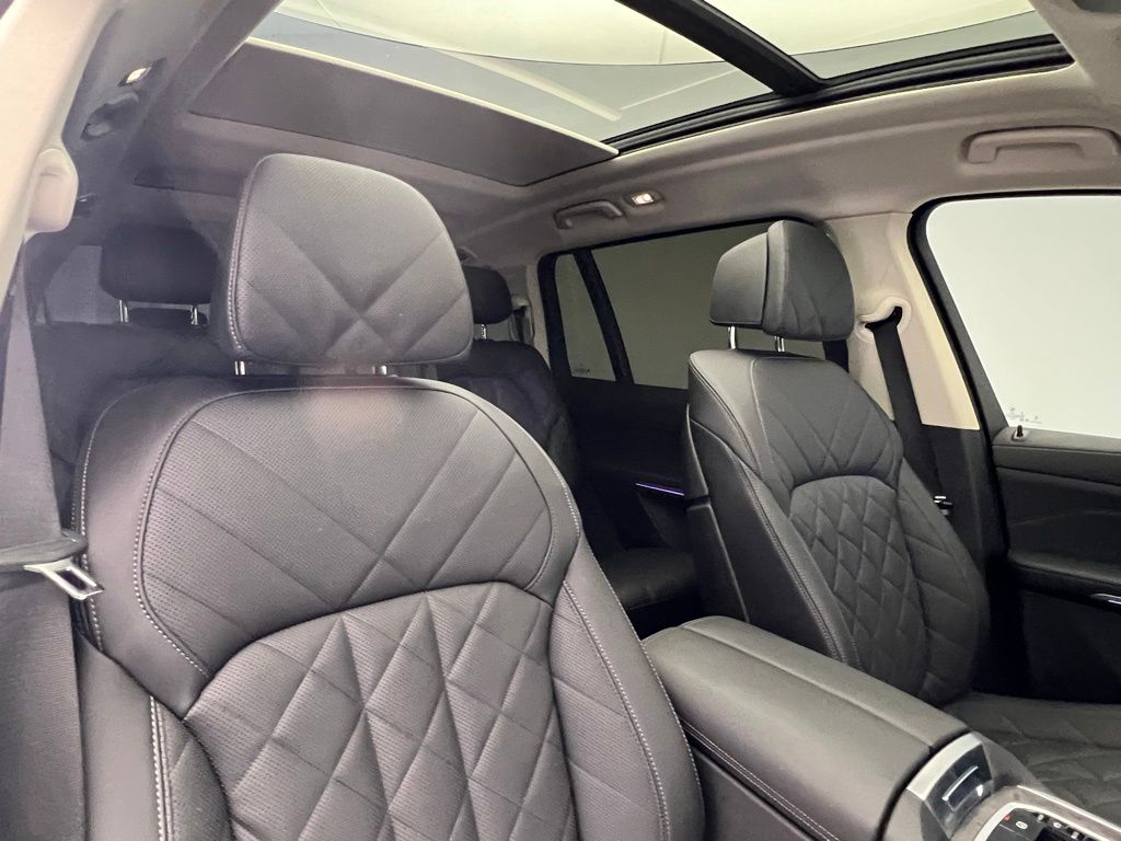 Thumbnail: 2024 BMW X7 - 7