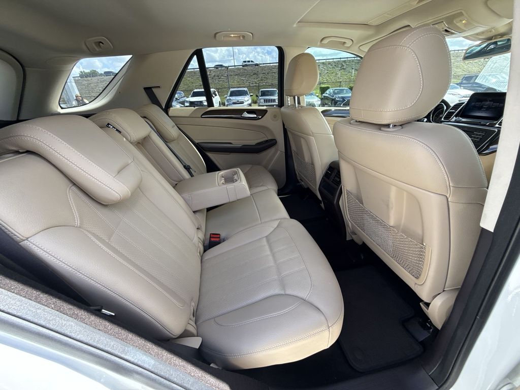 Thumbnail: 2017 Mercedes-Benz GLE - 17