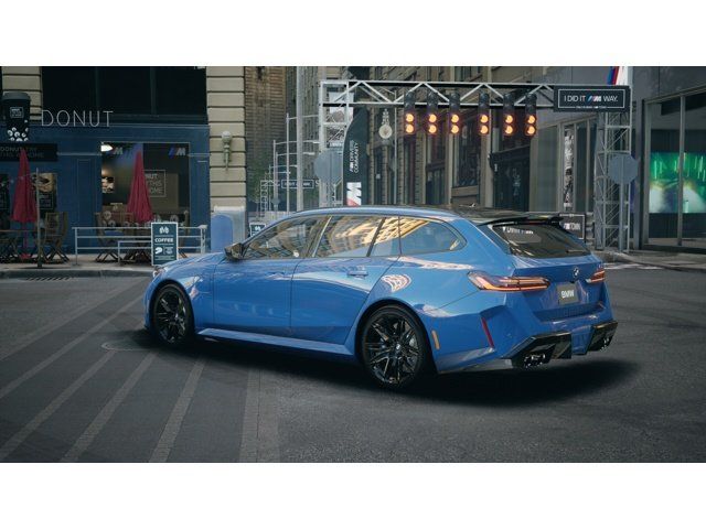 Thumbnail: 2026 BMW M5 - 2