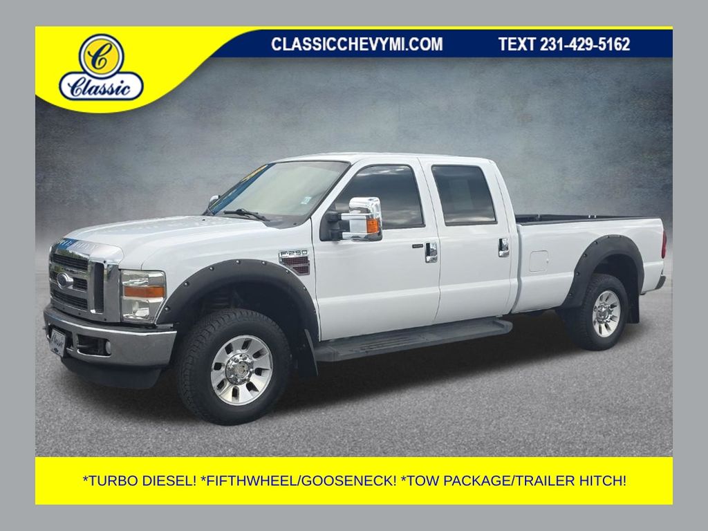 White 2008 Ford F-250 Super Duty Lariat Crew Cab 4WD Pickup Truck Four-Wheel Drive 5-Speed Automatic Overdrive