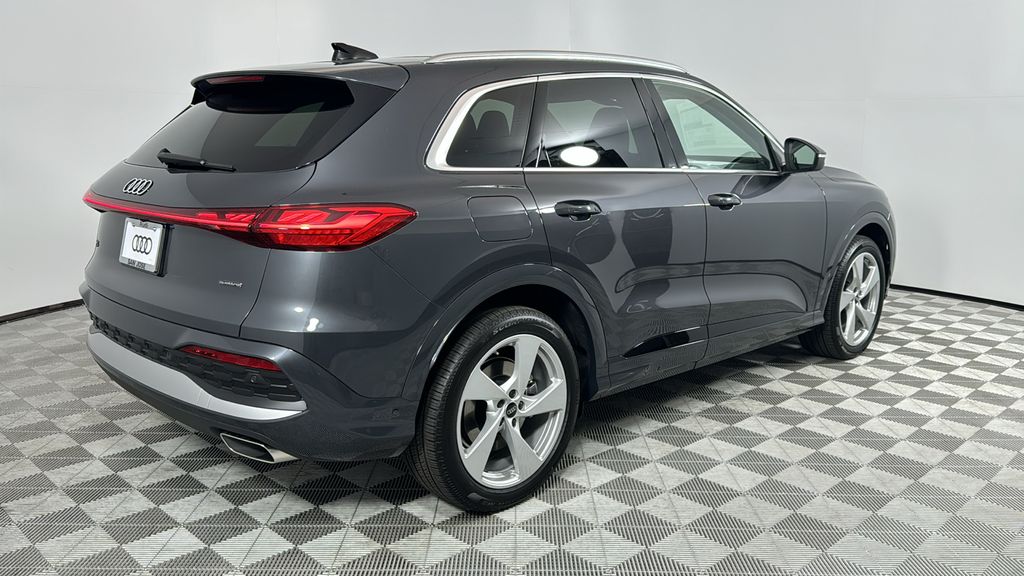 Thumbnail: 2025 Audi Q5 - 5