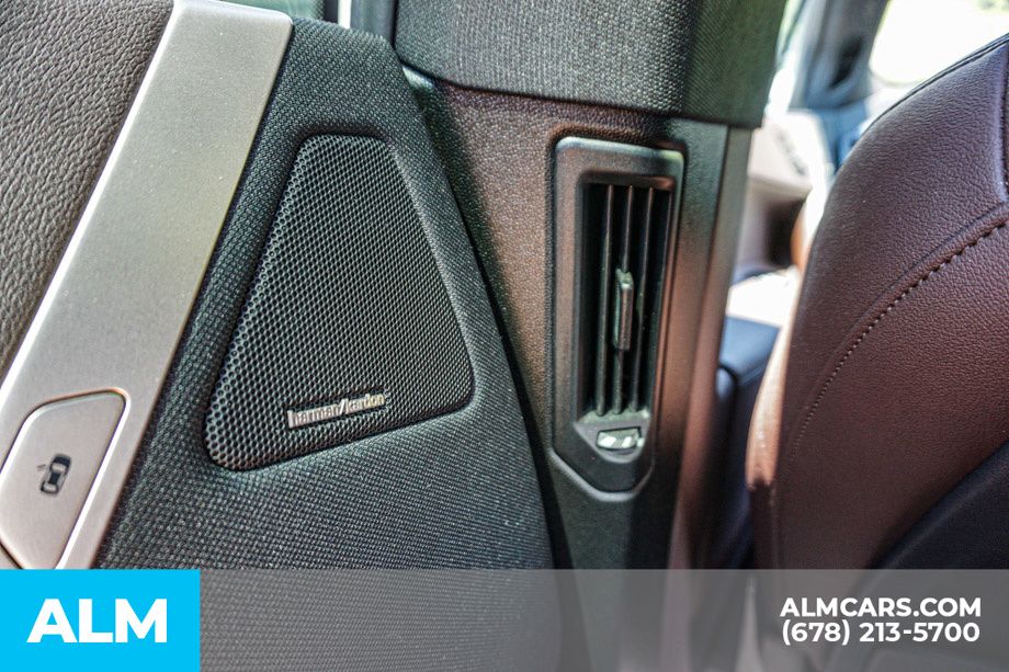 Used 2024 Gray BMW xDrive50 image 32