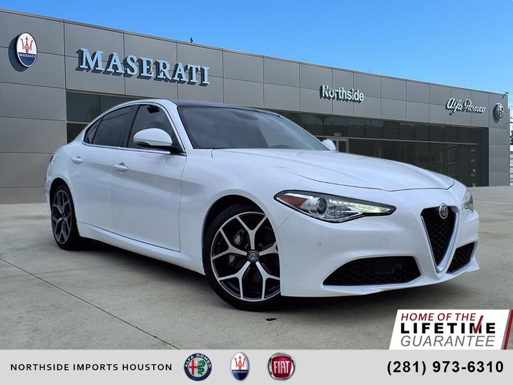 Alfa White 2019 Alfa Romeo Giulia Ti RWD Sedan Rear-Wheel Drive 8-Speed Automatic