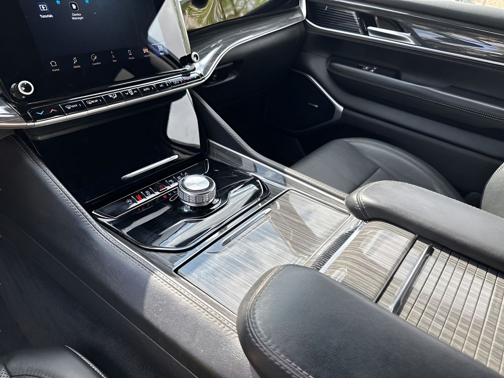 Used 2022 White Jeep Series II image 37