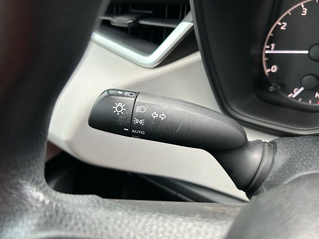 2023 Toyota Corolla LE 20