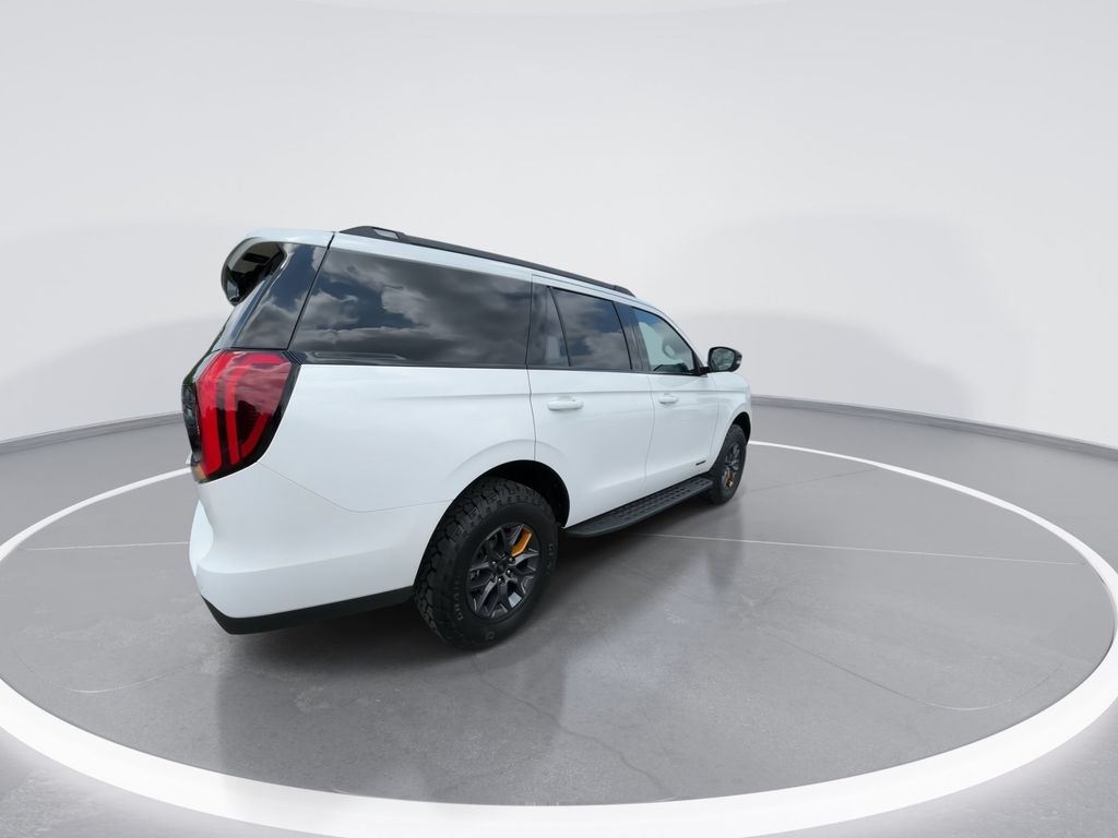 New 2026 Star White Metallic Tri-Coat Ford Tremor® image 7