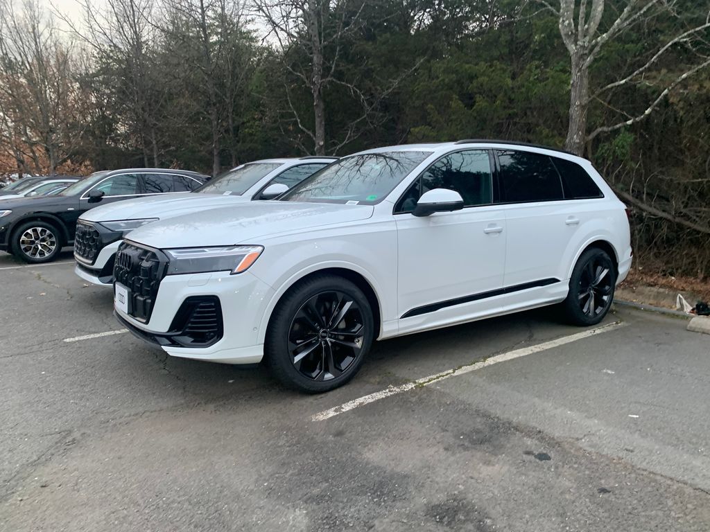 Thumbnail: 2026 Audi Q7 - 4