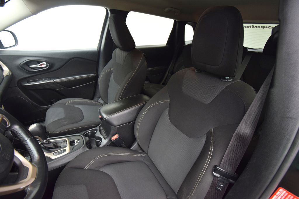 used 2015 Jeep Cherokee car, priced at $8,500