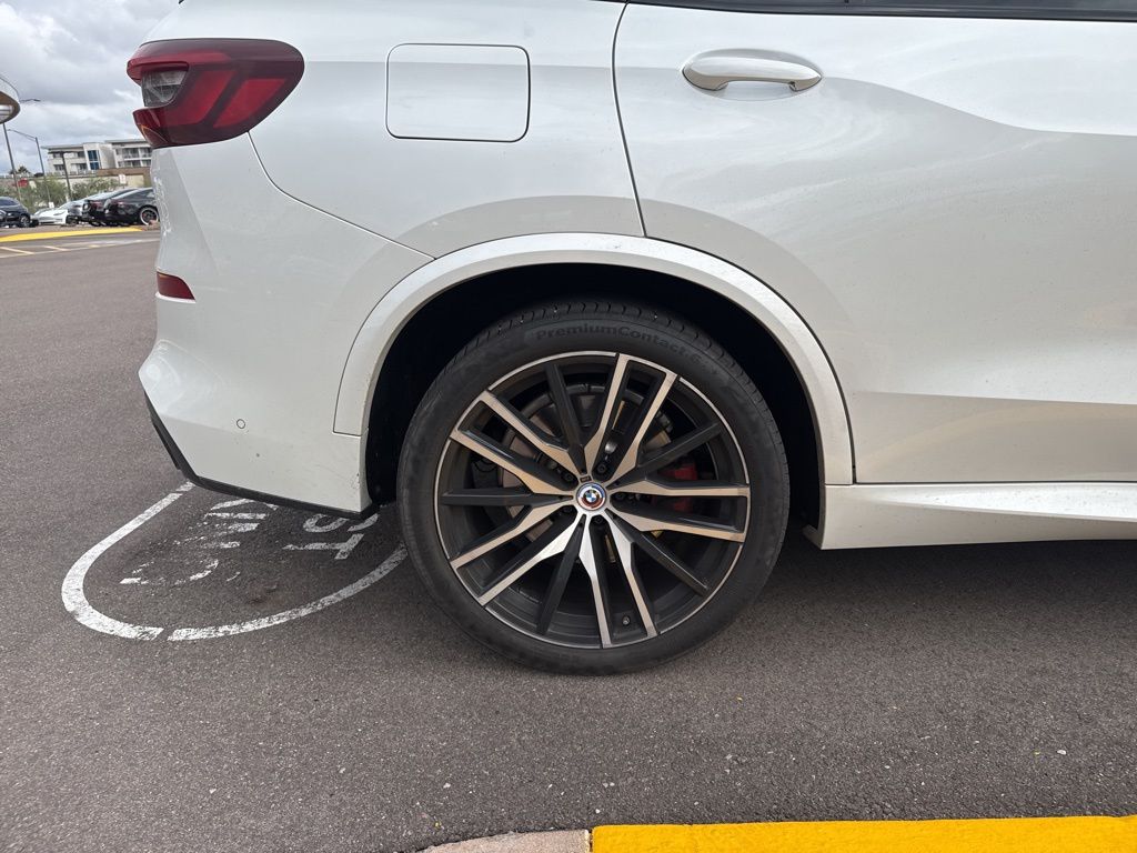 Thumbnail: 2022 BMW X5 - 6