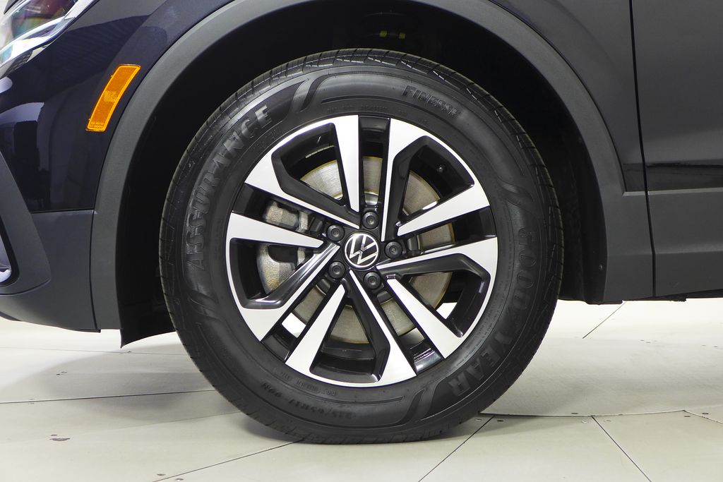 Thumbnail: 2024 Volkswagen Tiguan - 5