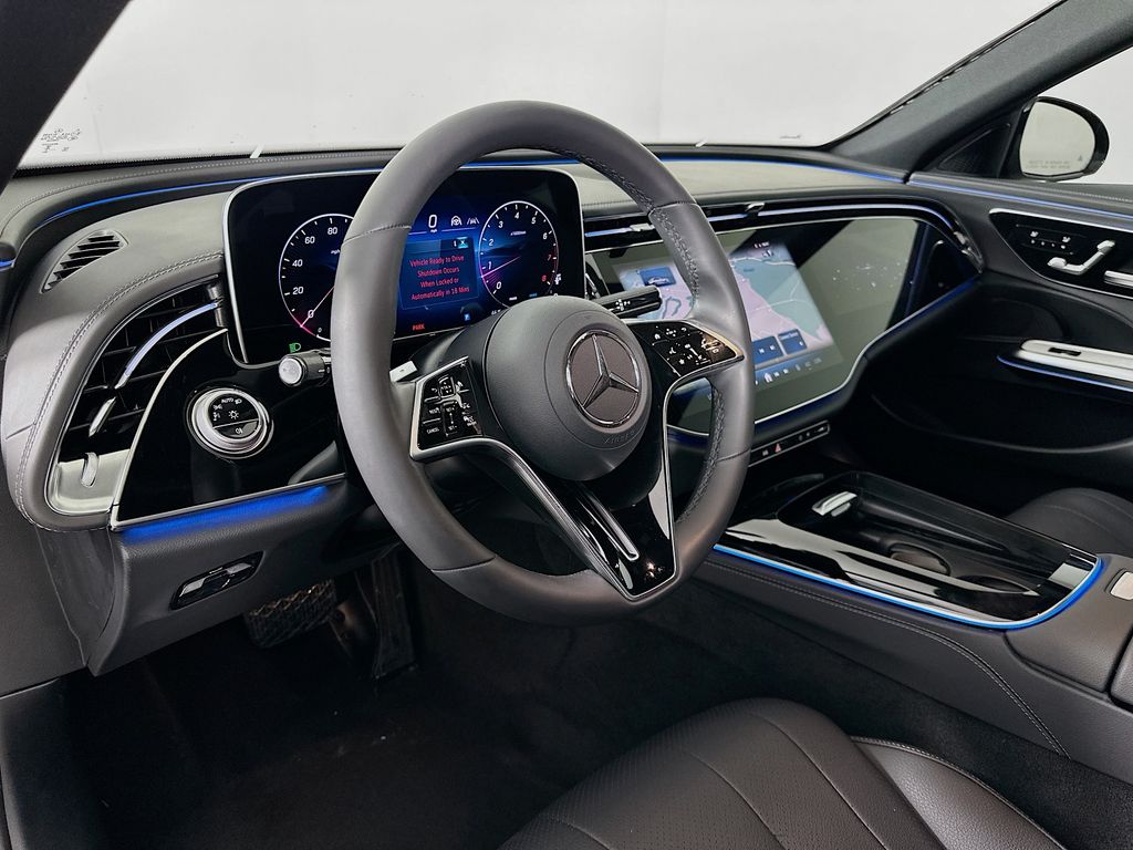 Thumbnail: 2025 Mercedes-Benz E-Class - 9
