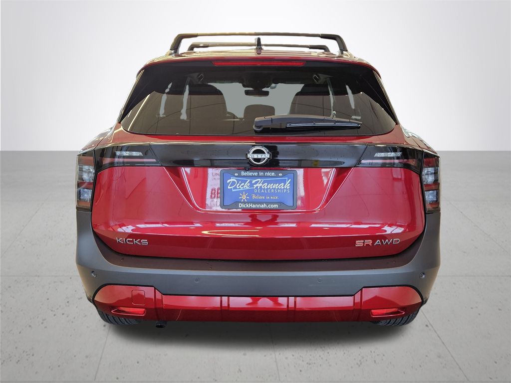2026 Nissan Kicks SR