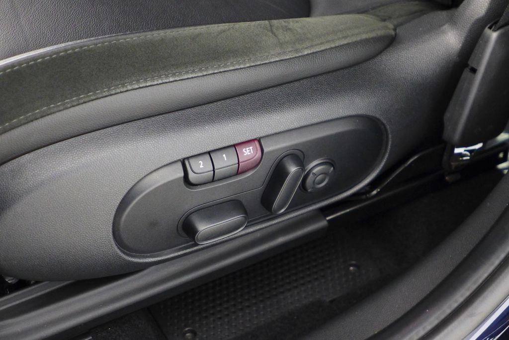 Thumbnail: 2020 MINI Cooper Countryman - 23