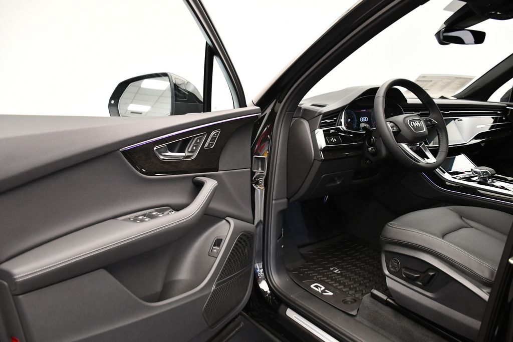 2025 Audi Q7 Premium Plus - Photo 36