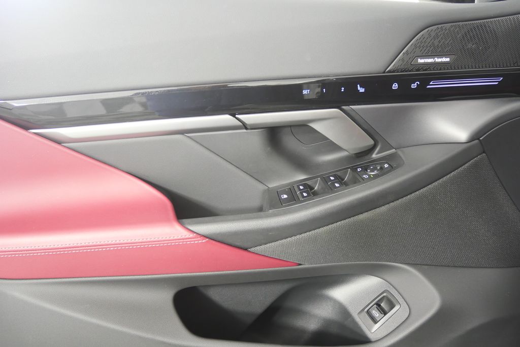 2024 BMW 5 Series 530i 9
