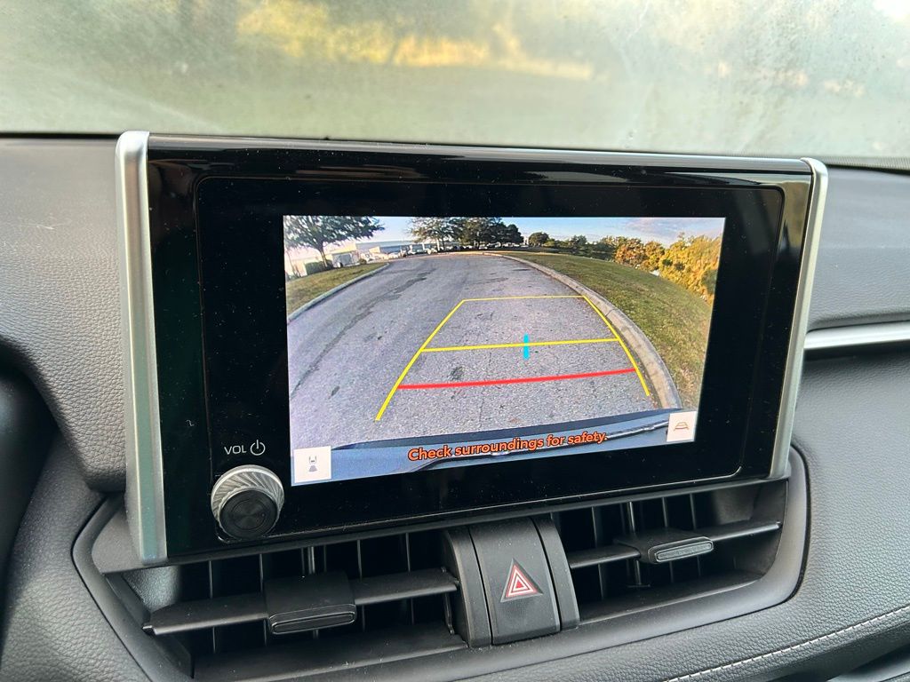 Thumbnail: 2023 Toyota RAV4 - 25