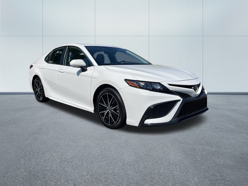 Camry SE