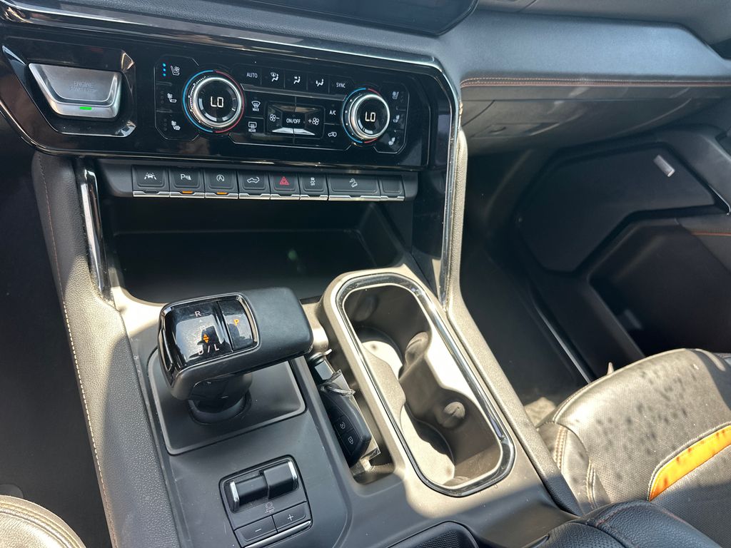 Used 2024 Black GMC AT4 image 31