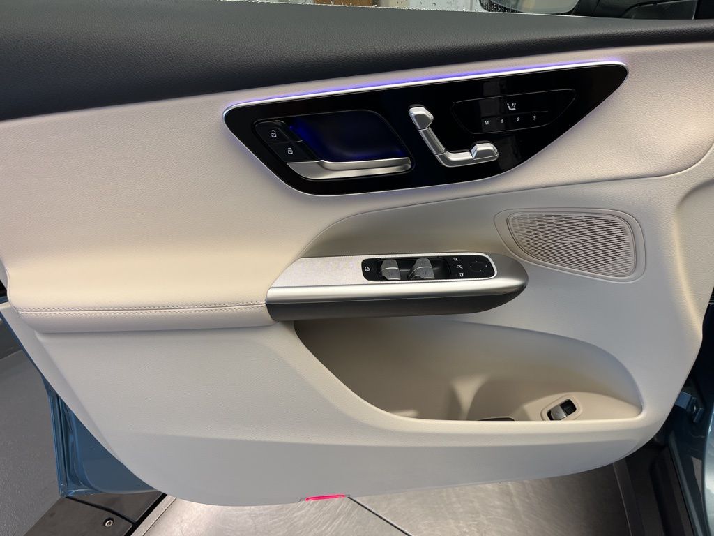 Thumbnail: 2026 Mercedes-Benz GLC - 11