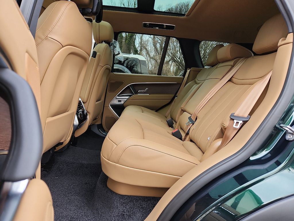 Thumbnail: 2026 Land Rover Range Rover - 5