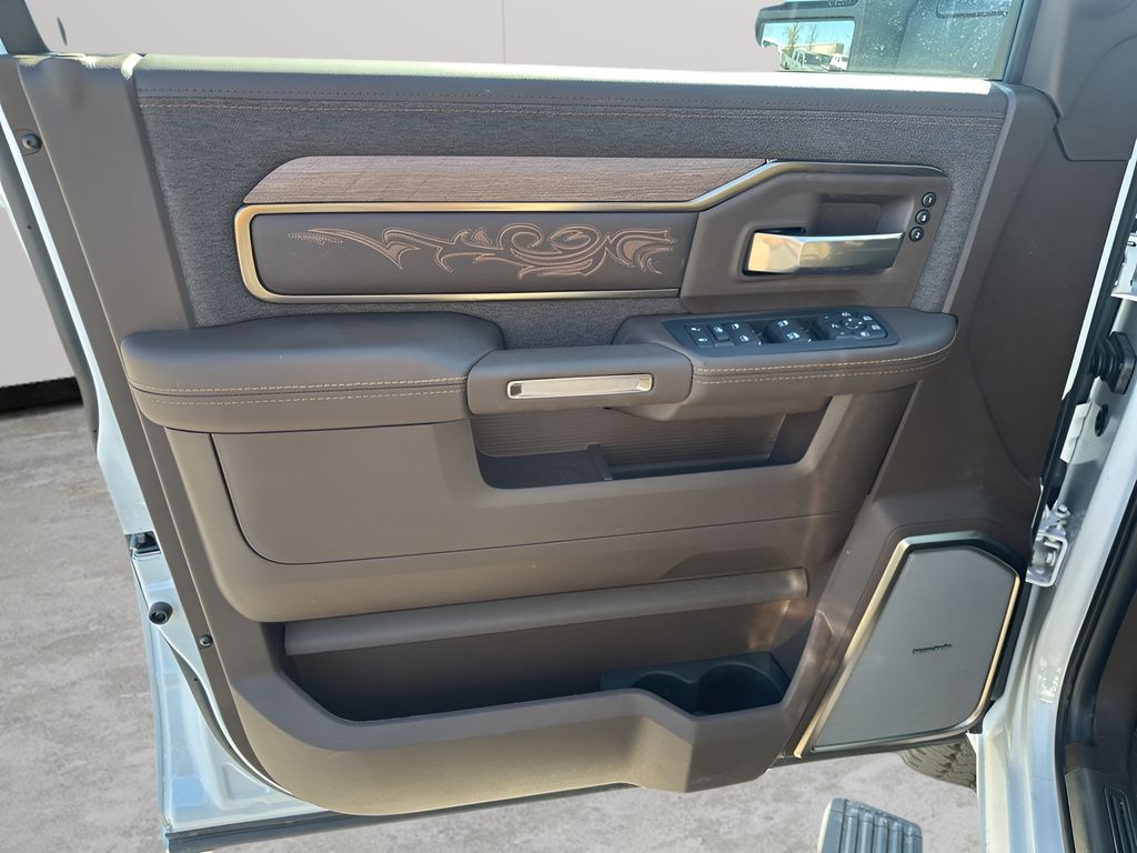 New 2026 White Ram Limited image 26