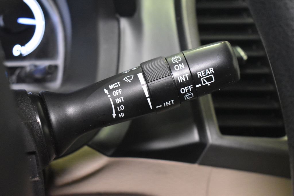 Thumbnail: 2013 Toyota Venza - 23