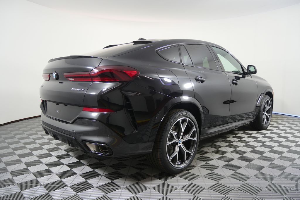 Thumbnail: 2027 BMW X6 - 3