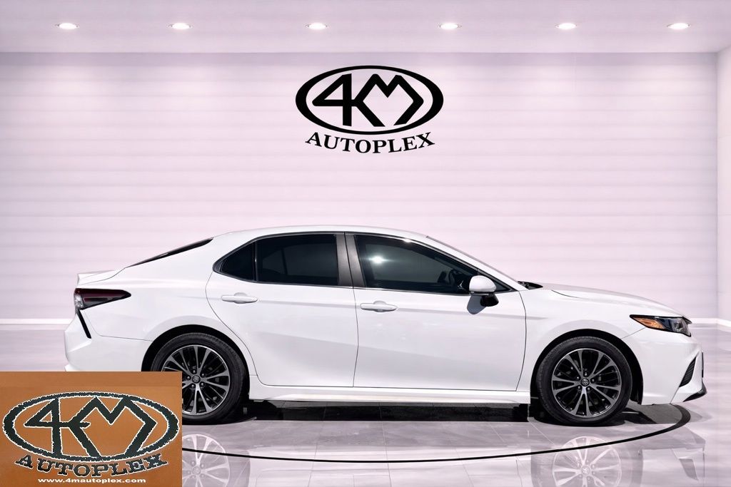 2018 Toyota Camry SE