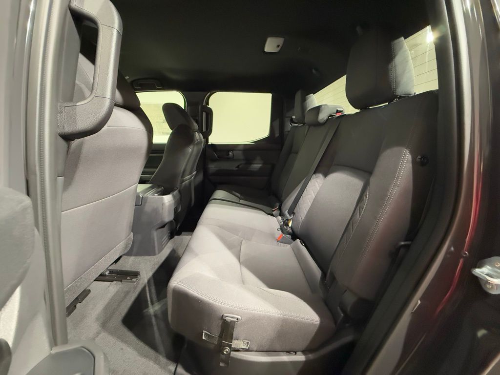 2025 Toyota Tacoma SR5 17
