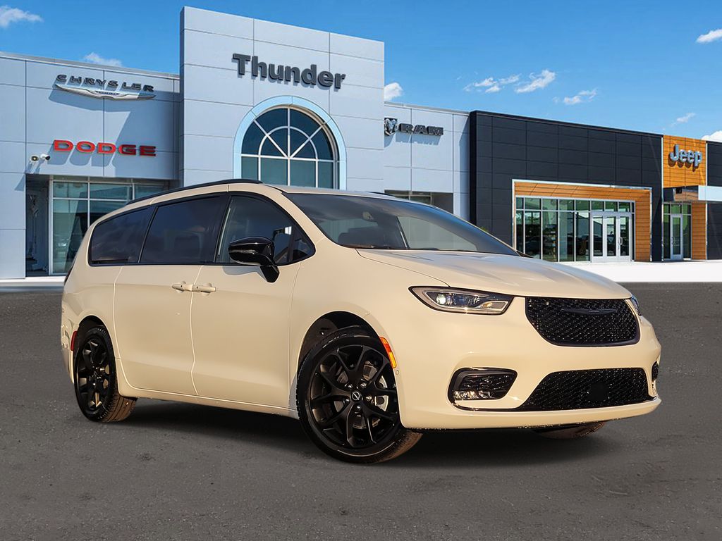 Bright White Clearcoat 2026 Chrysler Pacifica Minivan Front-Wheel Drive 9-Speed Automatic