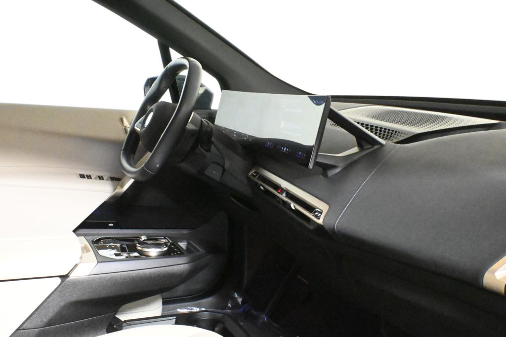 Thumbnail: 2025 BMW iX - 31