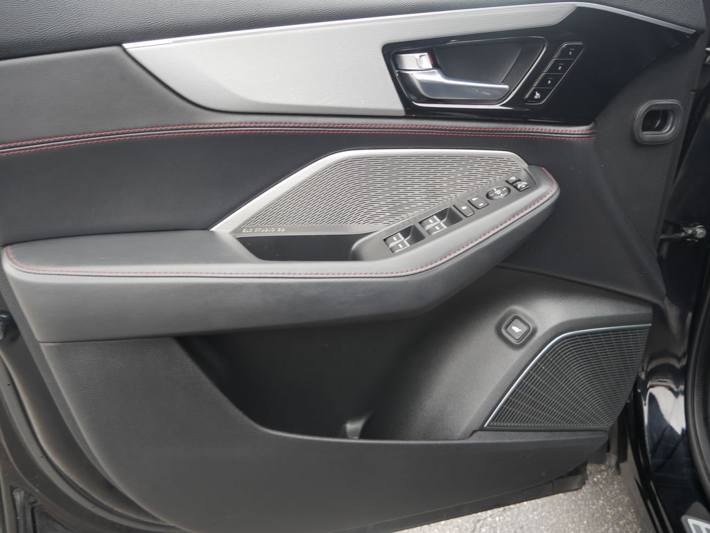 Thumbnail: 2023 Acura MDX - 15