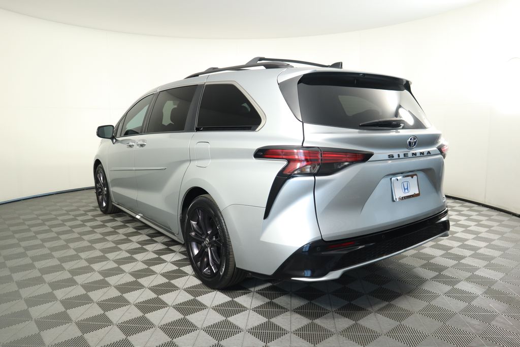 2022 Toyota Sienna XSE 7