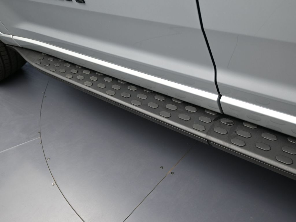 New 2025 Silver Zynith Jeep Summit image 28