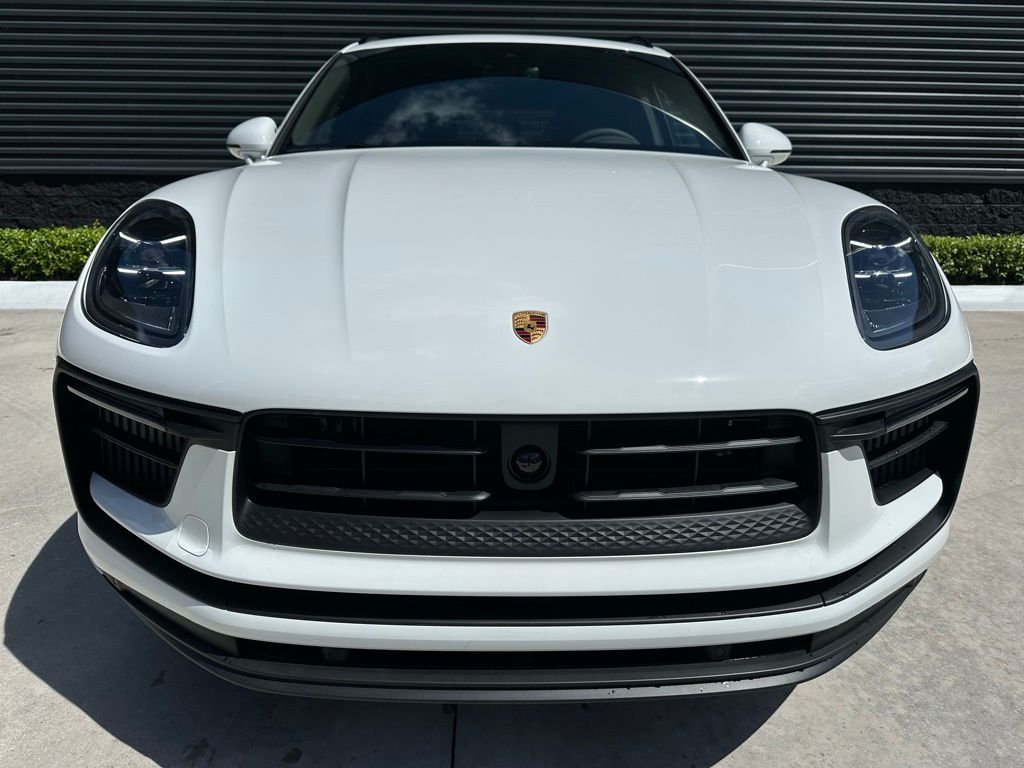Thumbnail: 2025 Porsche Macan - 7