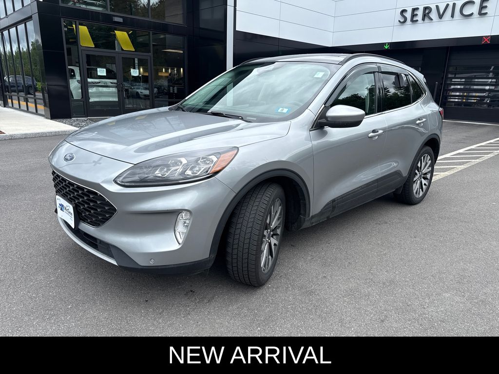  2022 Ford Escape Titanium AWD   