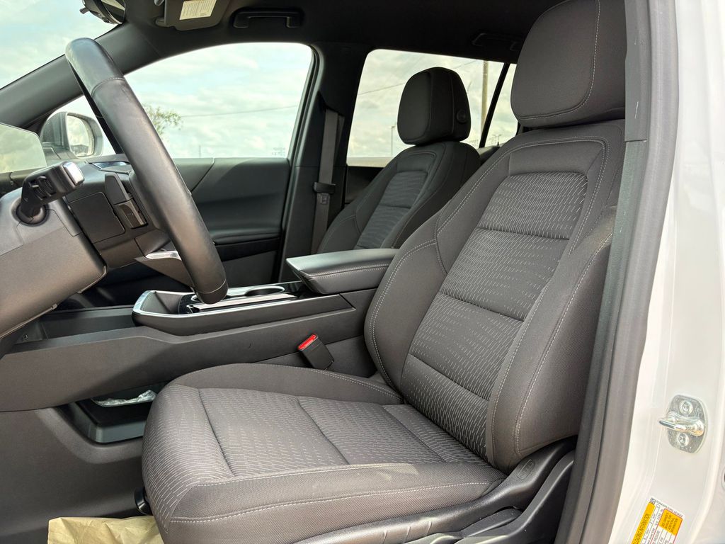 2025 Chevrolet Equinox LT - 10