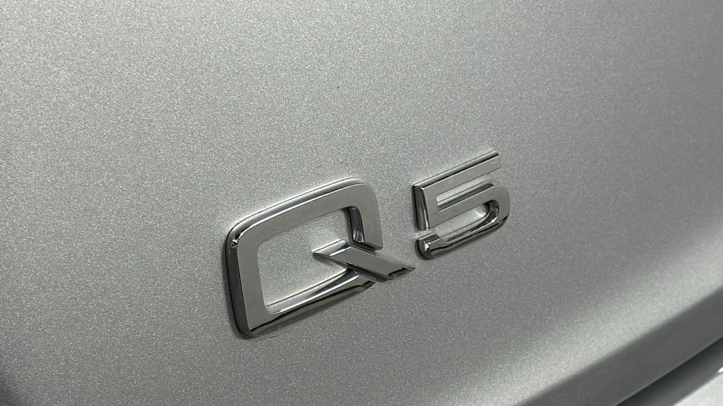 2022 Audi Q5 e Premium 9