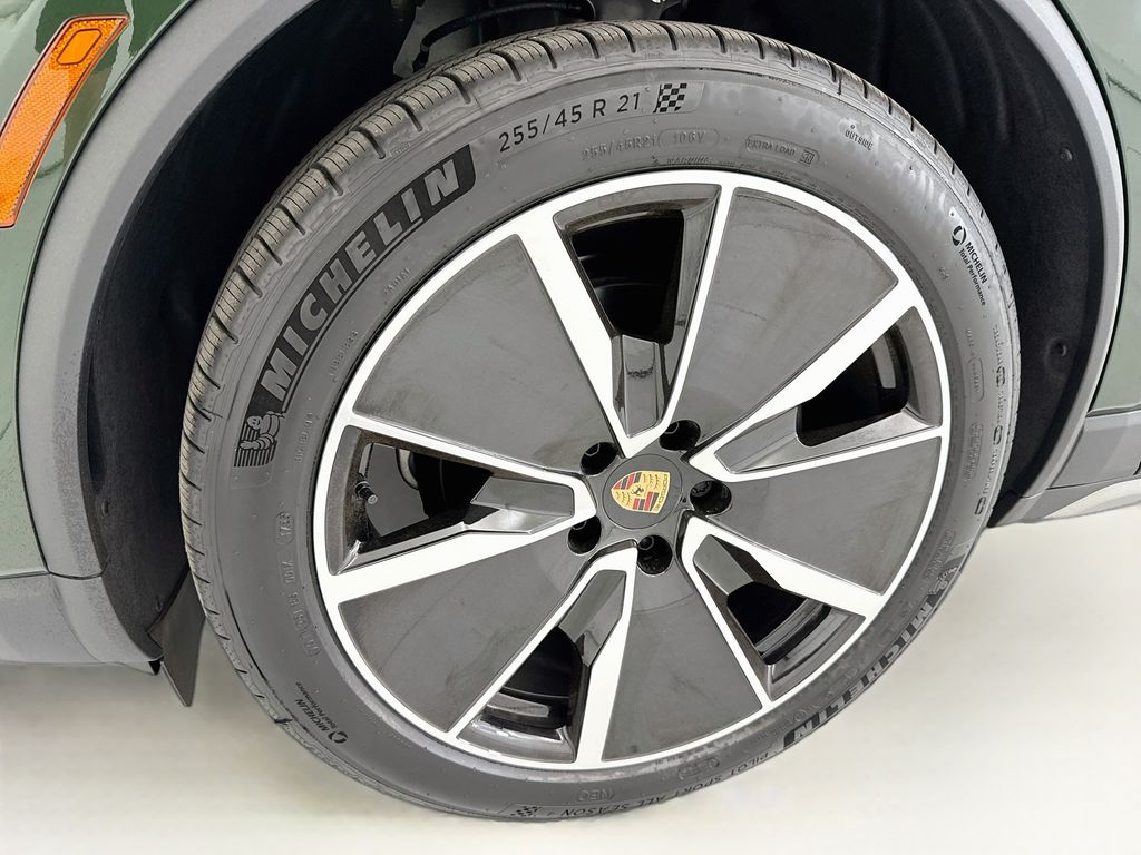 New 2026 Green Porsche  image 30
