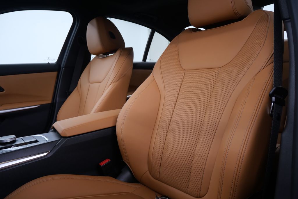 2025 BMW 3 Series 330i 11