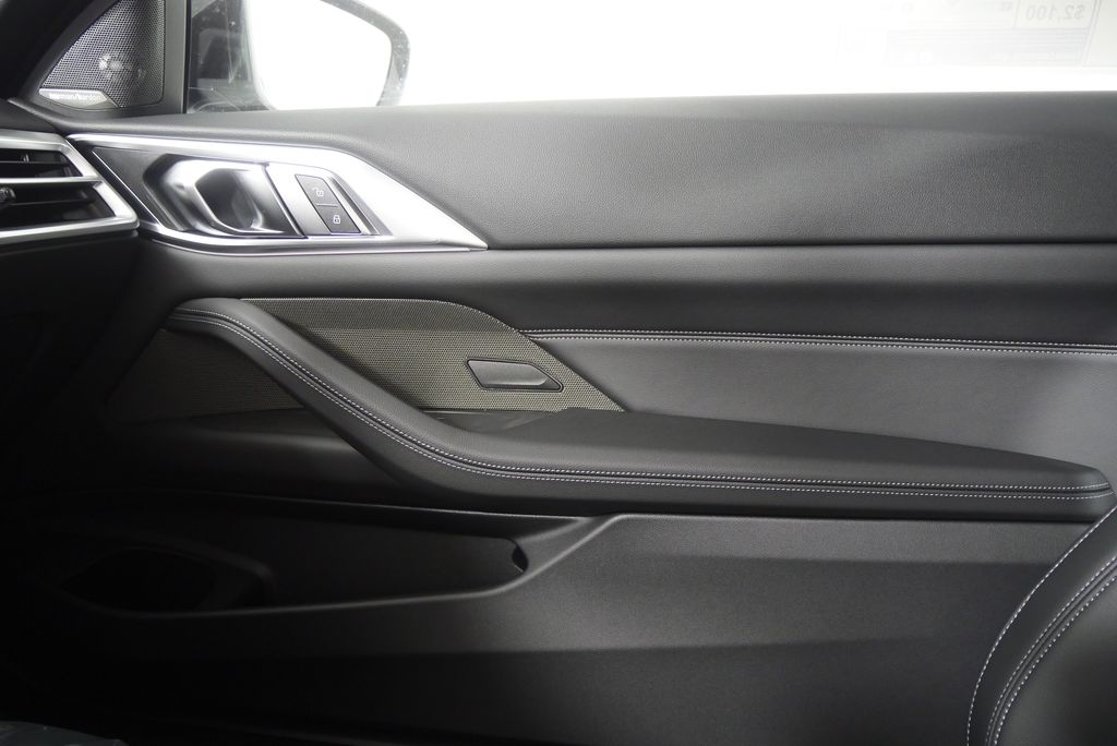 Thumbnail: 2026 BMW 4 Series - 19