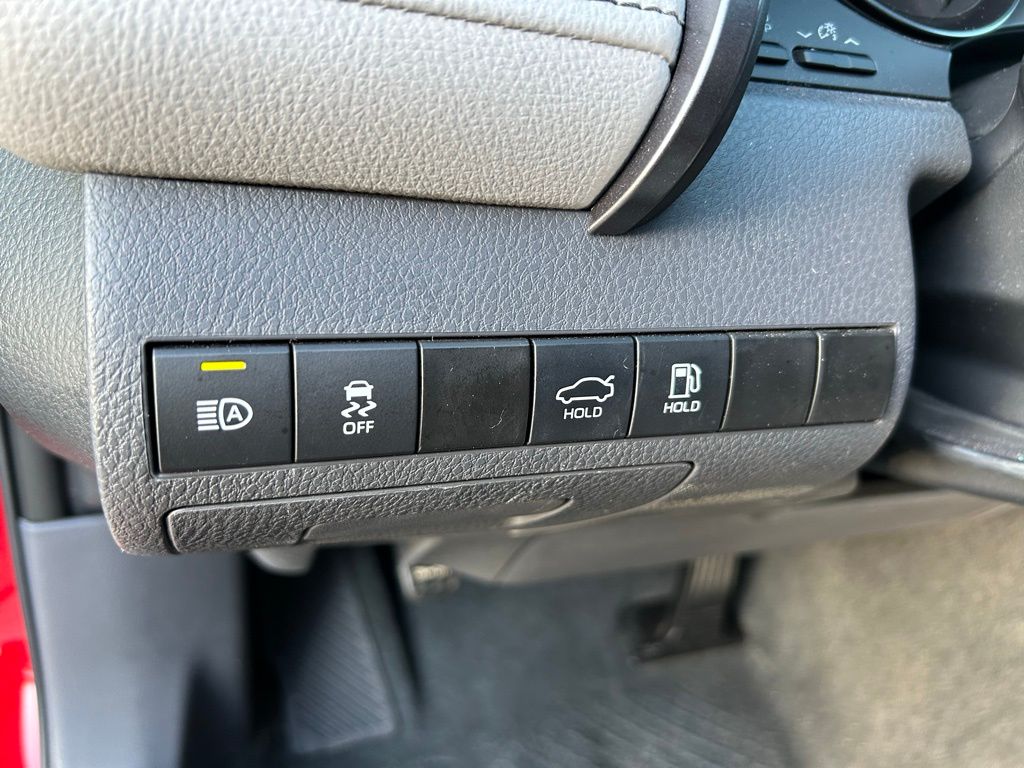 2023 Toyota Camry SE 17