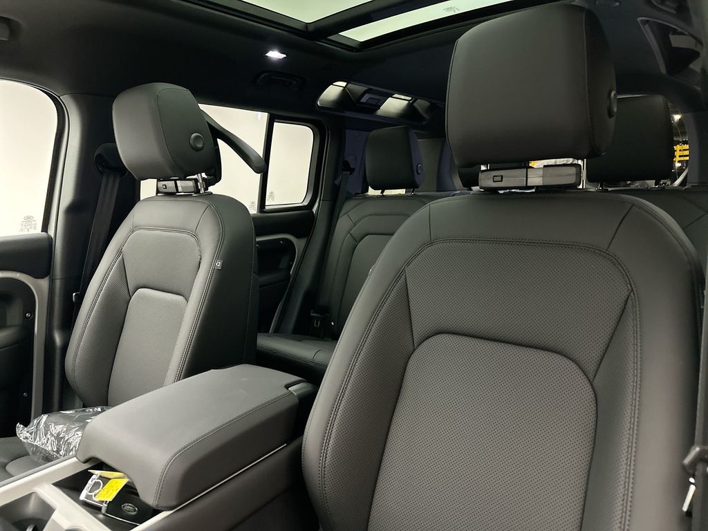 Thumbnail: 2026 Land Rover Defender - 10
