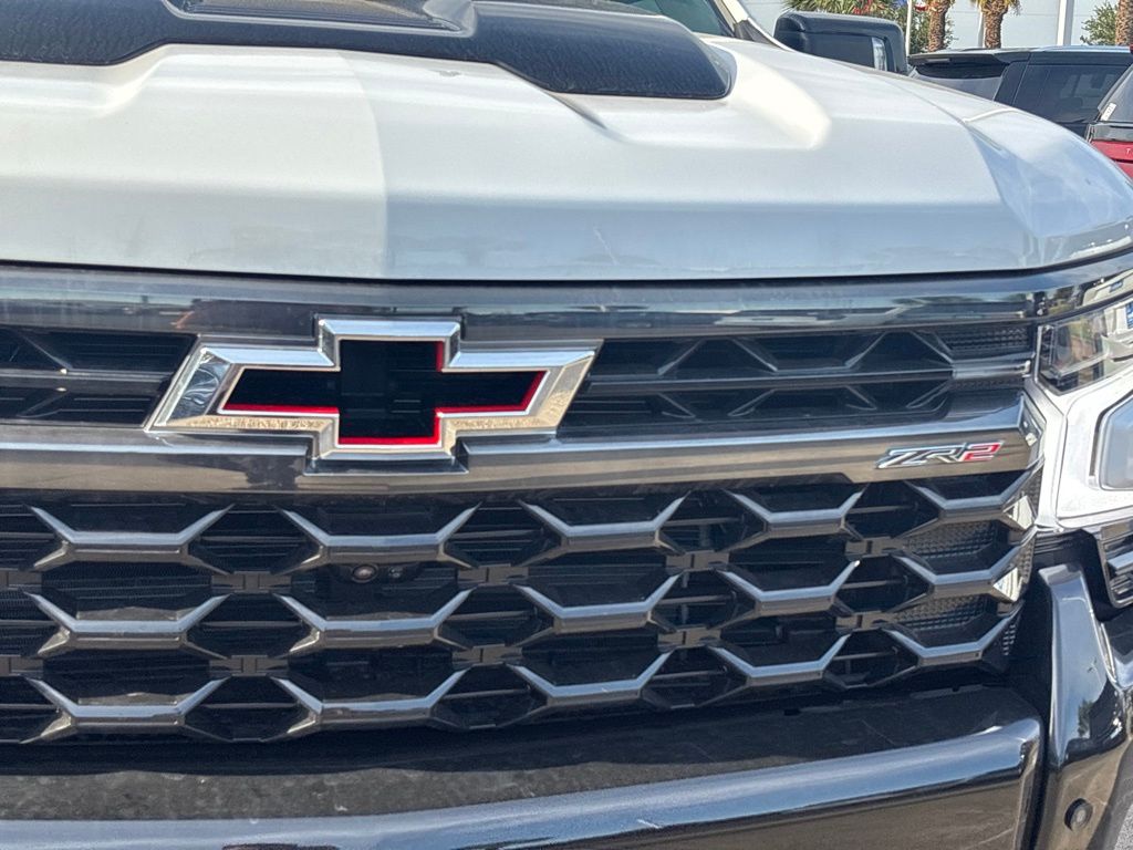 2026 Chevrolet Silverado 1500 ZR2 - 3